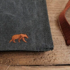 Alaskan Maker N°325 Schort Met Nek- En Middelband Katoen Black 4 Alaskan Maker N°325 Schort Met Nek- En Middelband Katoen Black -Winkel Voor Keukenbenodigdheden tablier vintage 325 1