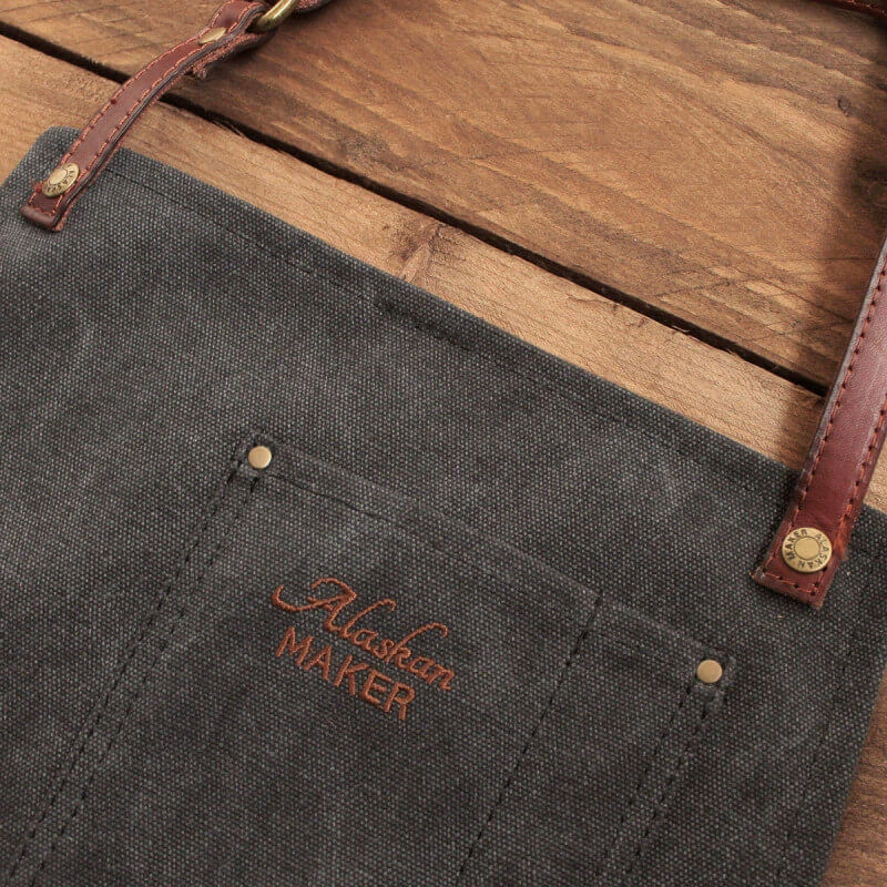 Alaskan Maker N°325 schort met nek- en middelband katoen Black Alaskan Maker N°325 Schort Met Nek- En Middelband Katoen Black -Winkel Voor Keukenbenodigdheden tablier vintage 325 3